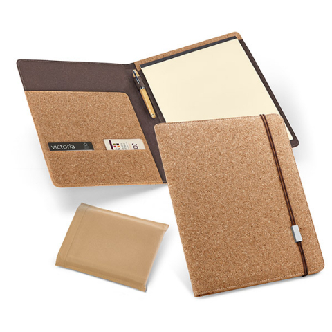 92069.jpg A4 FOLDER. CORK 20 IVORY PLAIN SHEETS - Image 1