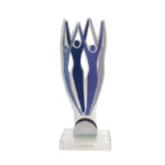 ARTISTIC STANDING OVATION PLEXIGLASS AWARD 26.5CM