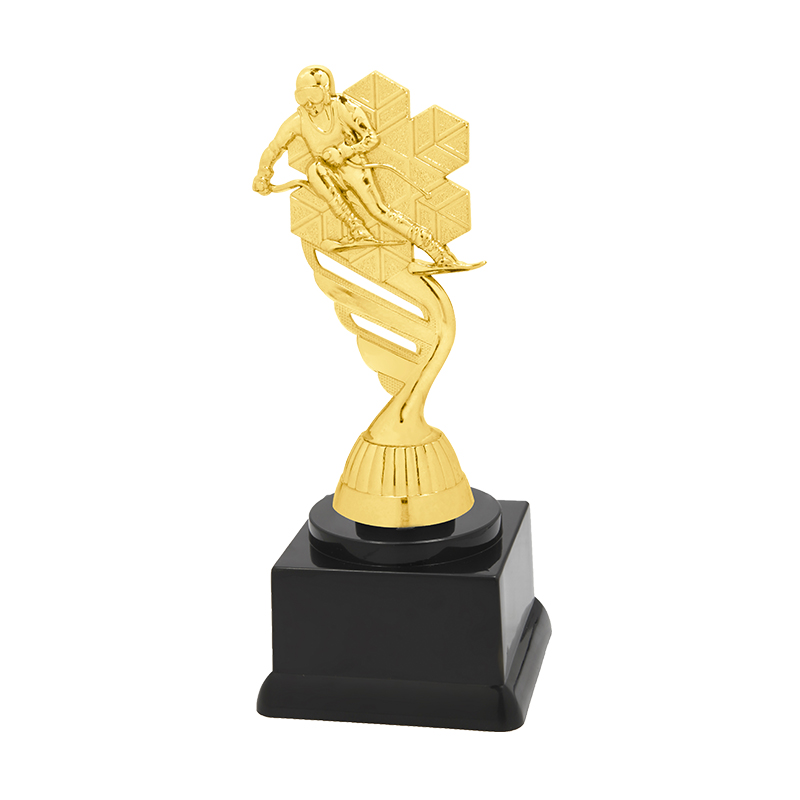 BM18019-1.jpg SKI GOLD FIGURE TROPHY 19CM (P424.01+N13.30) - Image 1