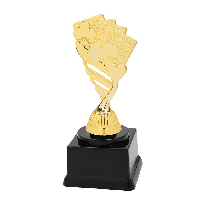 BM18028-3.jpg CARDS FIGURE TROPHY 16CM (P432.01+N11.30) - Image 1