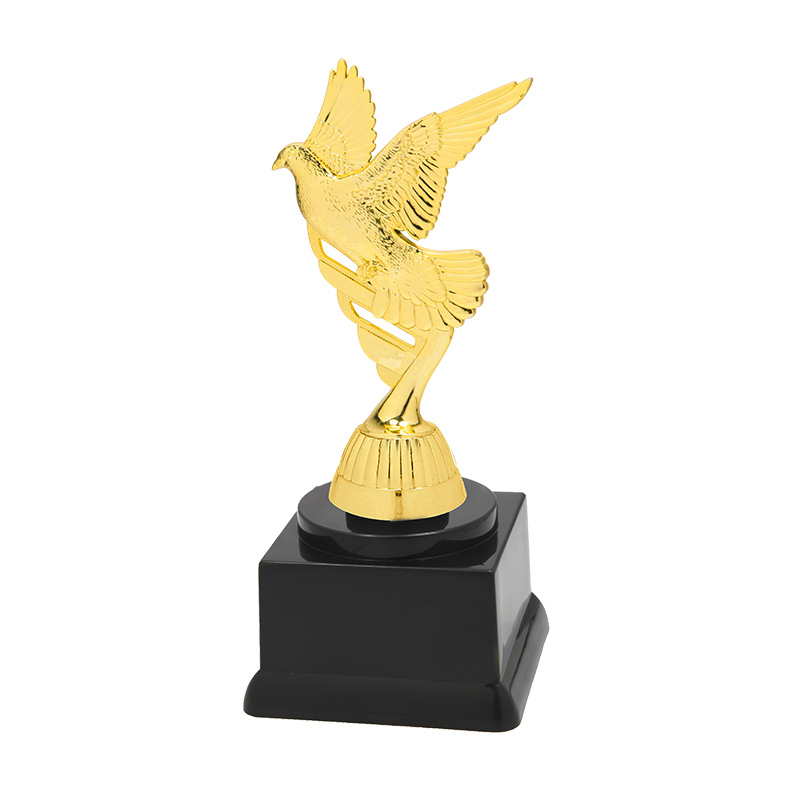 BM18035-2.jpg BIRD TROPHY 17.5CM (PRINTING INCLUDED) - Image 1