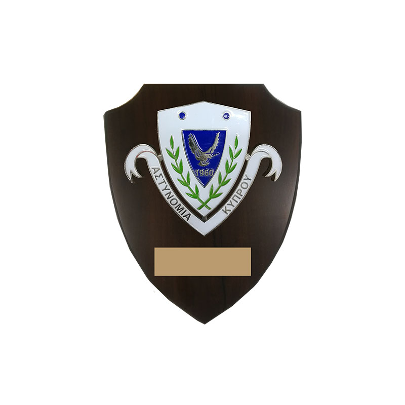HT11591.jpg CYPRUS POLICE SHIELD 22*18CM - Image 1