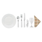 4-PERSON WICKER PICNIC BASKET – COMPLETE SET WITH CUTLERY, PLATES & GLASSES - Image 3