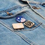 SQUARE SHAPE WOODEN LAPEL PIN 3CM*3CM - Image 4